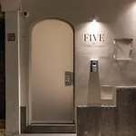 Five By Capri 5 Senses 3*