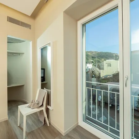 Five By Capri 5 Senses Guest house