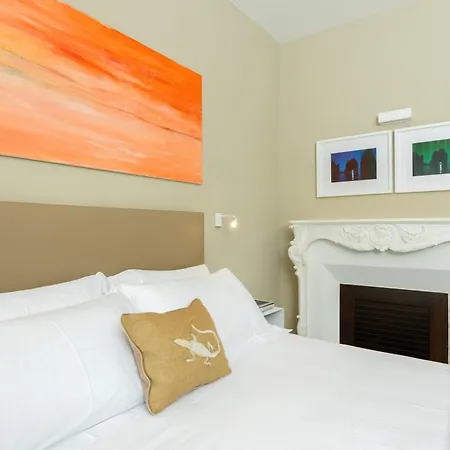 Five By Capri 5 Senses בית הארחה